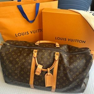 LOUIS VUITTON KEEPALL 50 in monogram canvas w/dustbag, box, and bag!